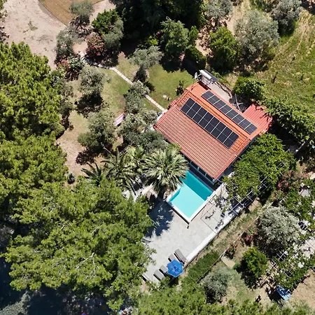 Lucia Villa