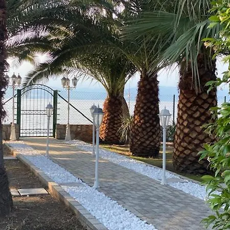 Lucia * Skala Rachoni (Thasos)