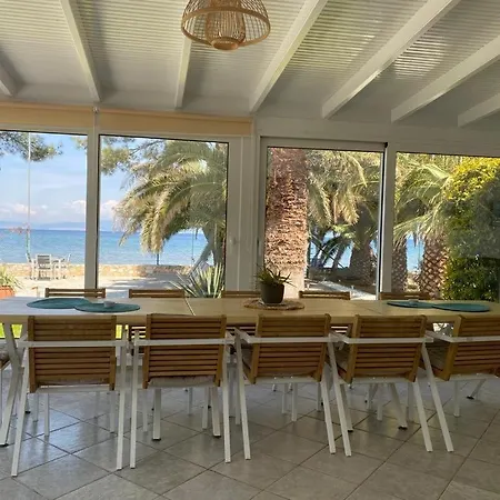 Lucia Villa