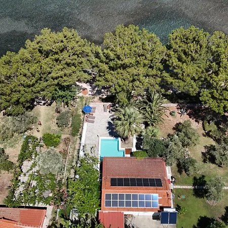 Lucia * Skala Rachoni (Thasos)